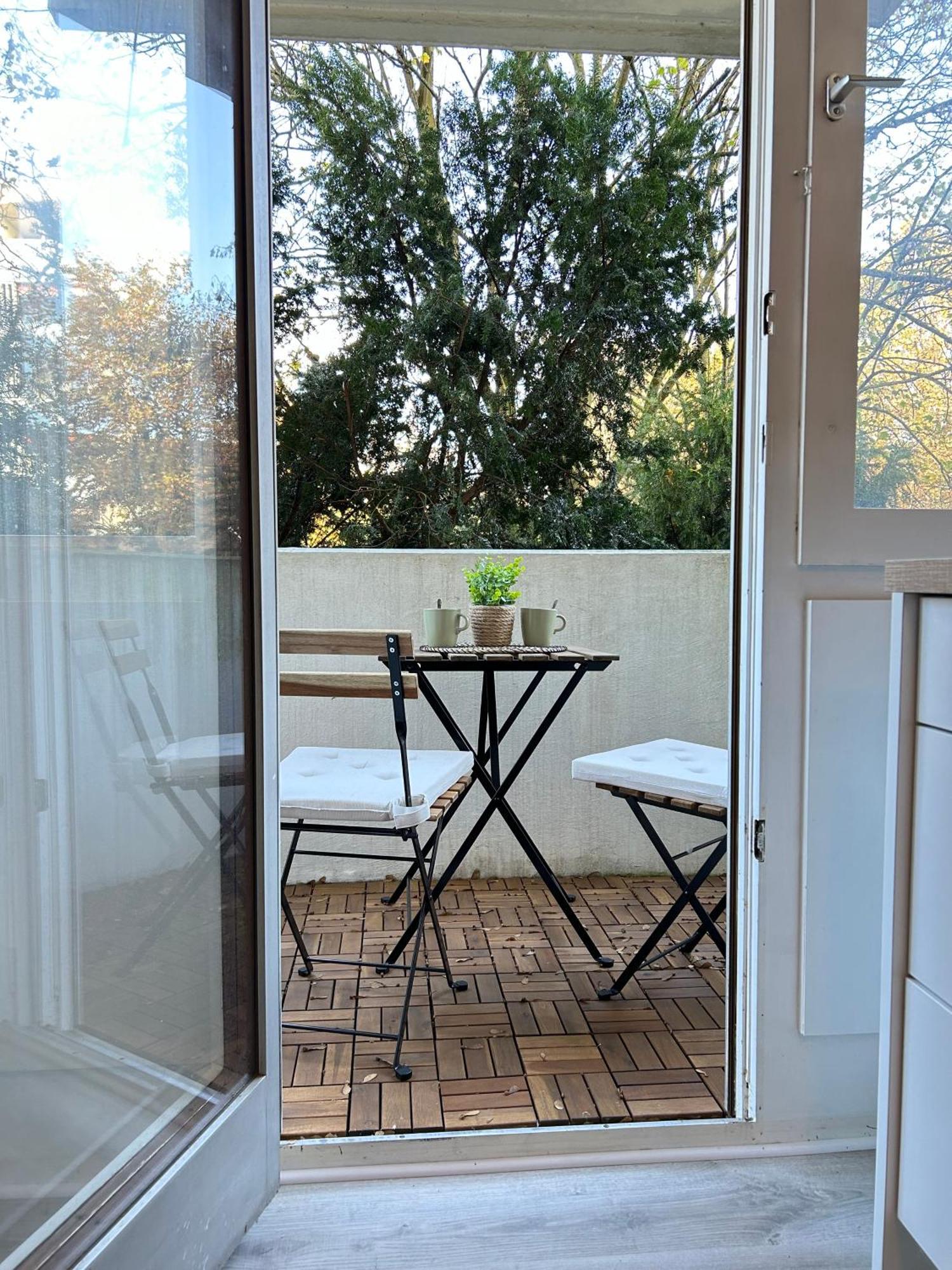 Modernes Designer-Apartment Fuer 7 Gaeste - 80Qm In Zentraler Lage, Self-Check-In Karlsruhe Buitenkant foto
